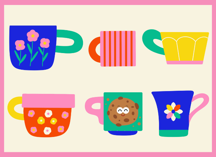 Teacups with a cookie-biscuit